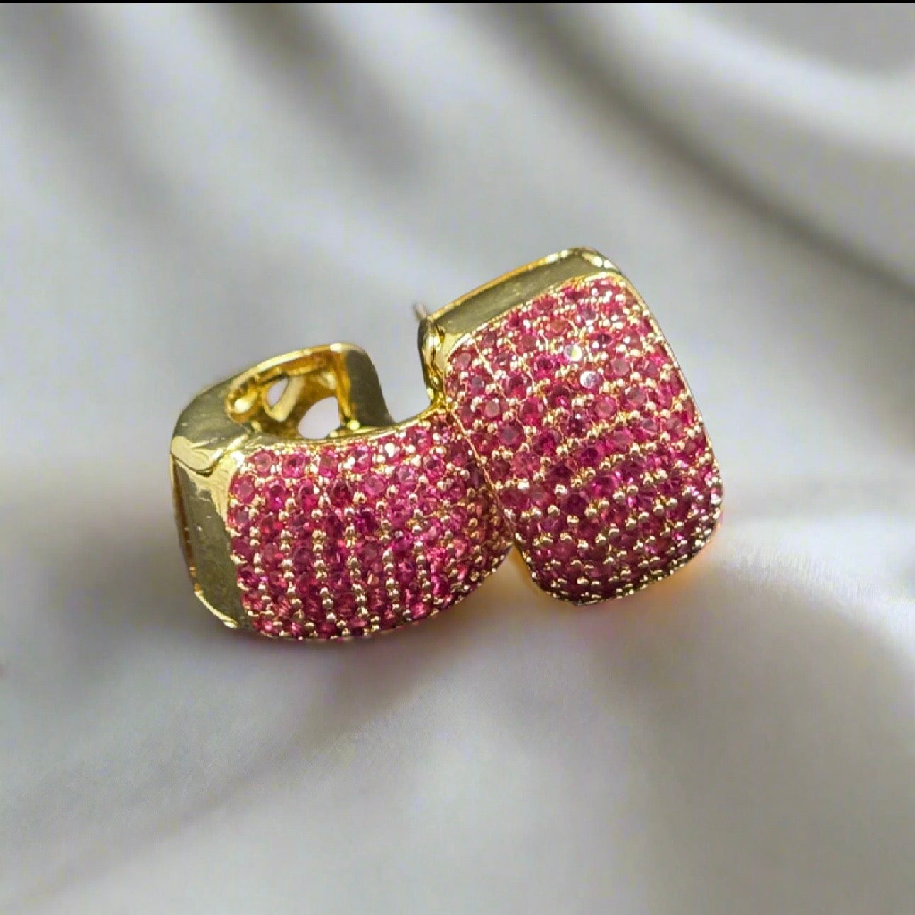 Sparkling Red Huggies